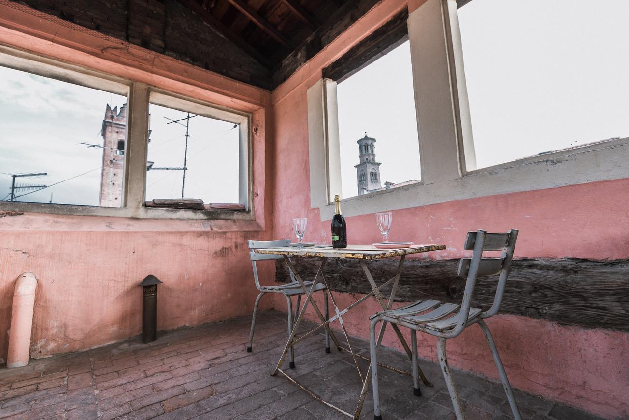 Bright Apartments Verona - Borsari Historical Bagian luar foto