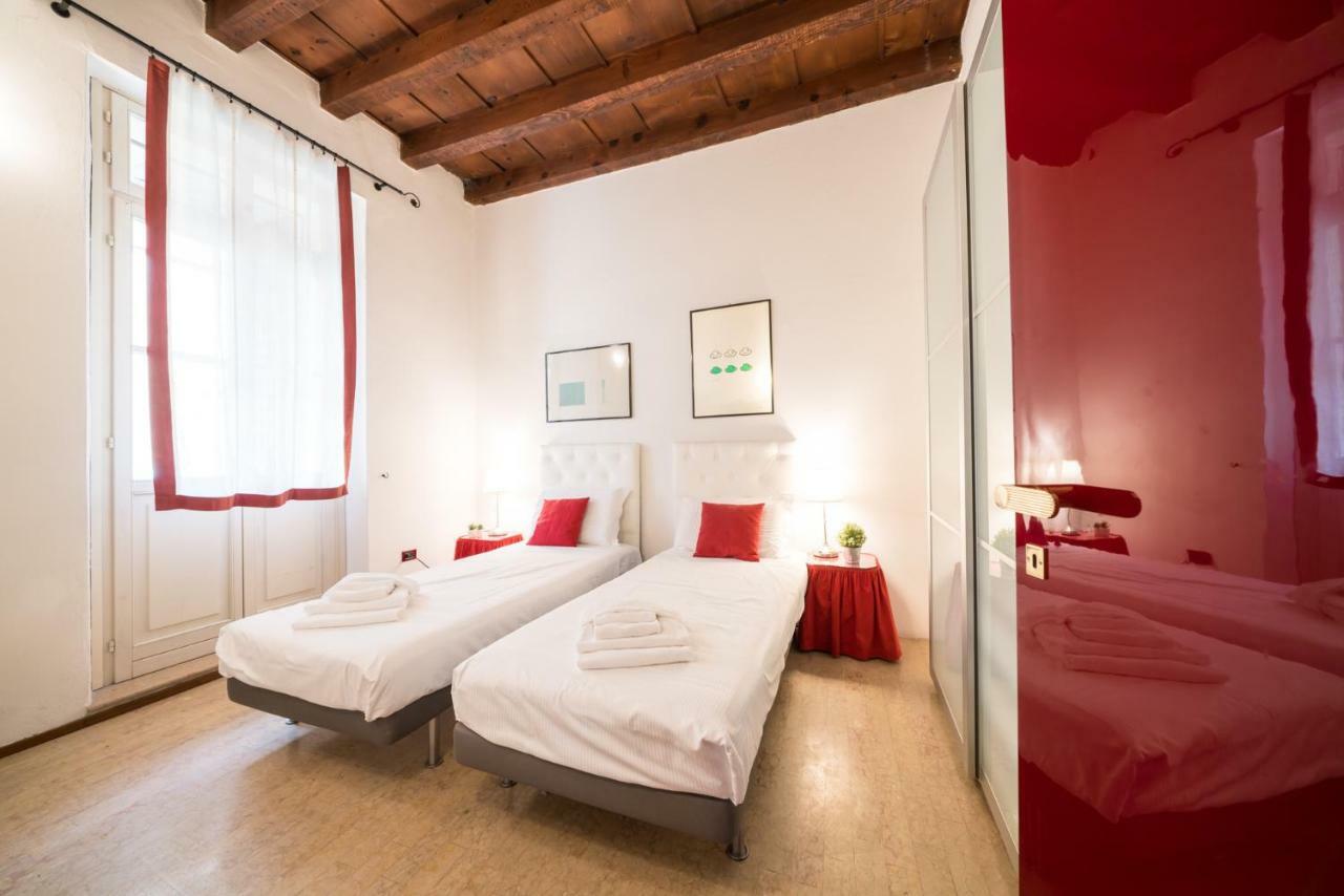 Bright Apartments Verona - Borsari Historical Bagian luar foto